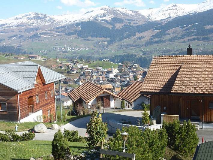 Ganze Ferienwohnung, Ferienhaus Arnika Montana, Brigels - 4.5 Zimmer Ferienhaus für max. 6 Pers. in Brigels, Alpenarena