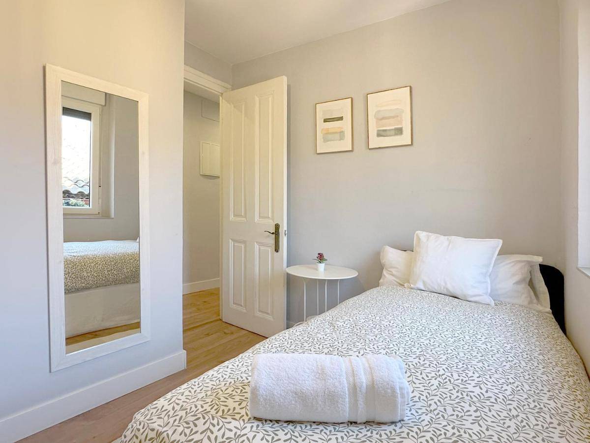 Apartamento entero, Apartment facing the Bizkaia Bridge, Bilbao in Portugalete, Vizcaya