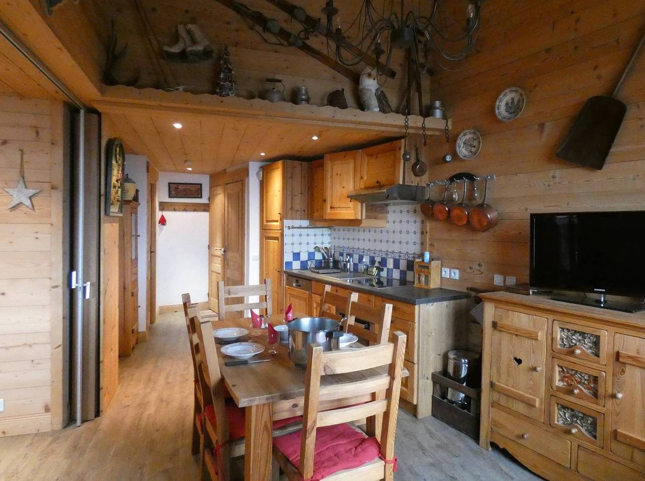 Appartement de vacances entier, La Terrasse 26 - Magnifique 2 pièces, vue imprenable sur la vallée in Valmorel, Les Avanchers-Valmorel