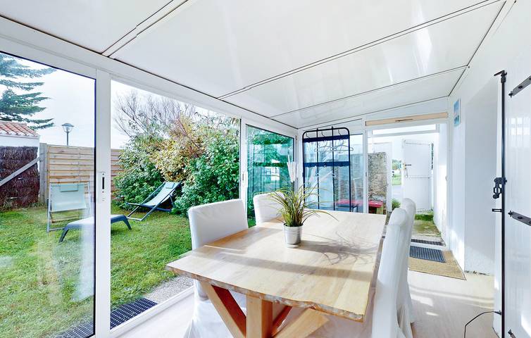 Location de vacances pour 4 personnes, avec terrasse et jardin dans Plage De La Bosse L Epine - 2