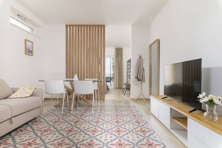 Vacation rental for 4 people, with balcony in Bari