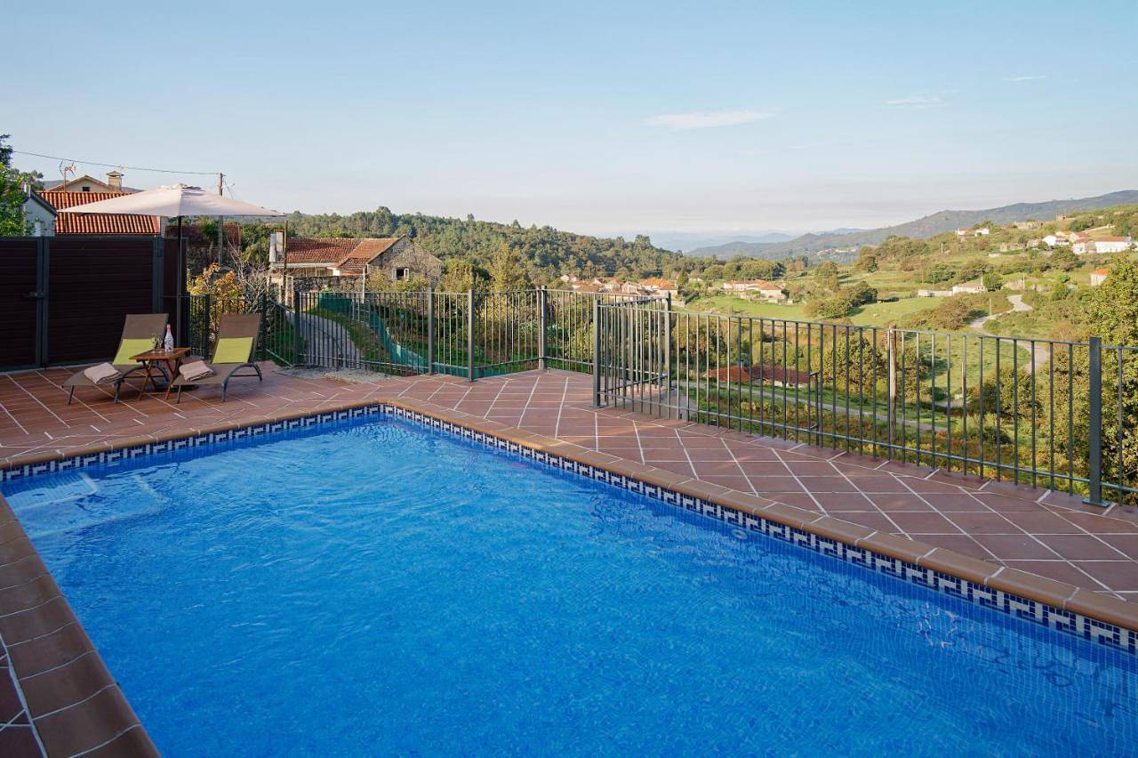 Casa Del Ingles - Luxury Private Villa & Pool in Rural Valley in Covelo, Provincia de Pontevedra