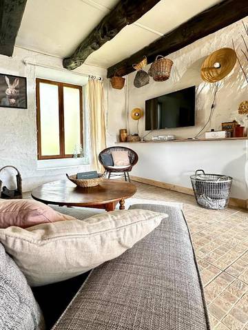 Gîte pour 4 personnes, avec jardin à Guilliers