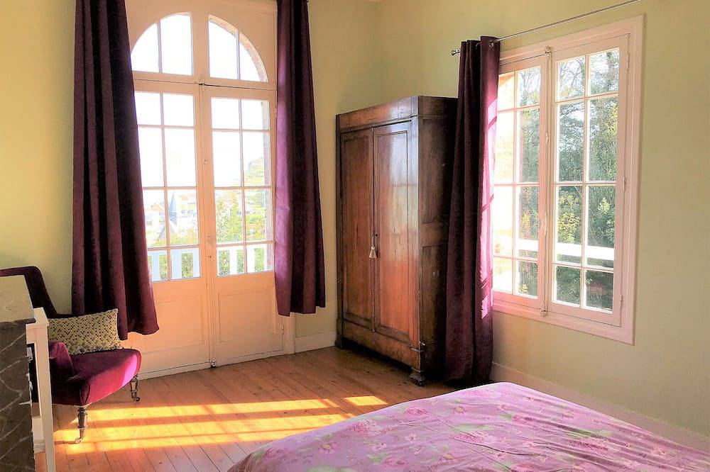 Roses,turn of the century house 100 meters from the sea in Pourville-sur-Mer, Hautot-sur-Mer