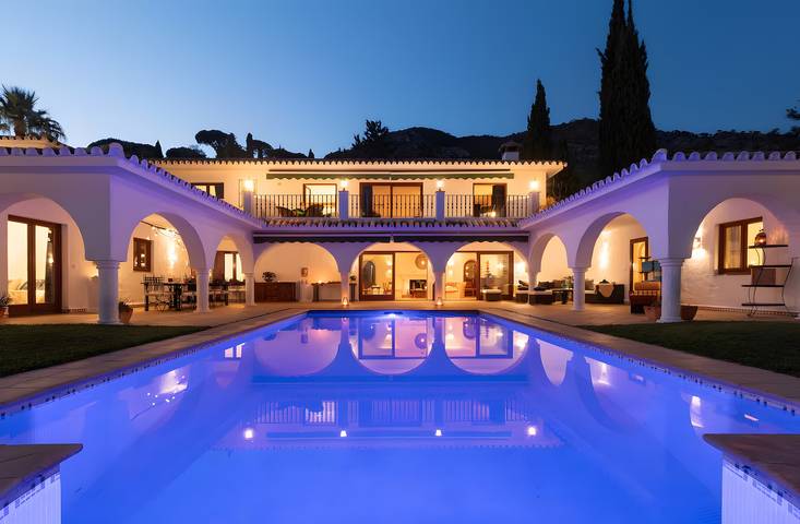 Ferienhaus für 15 Personen, mit Balkon und Garten in Mijas