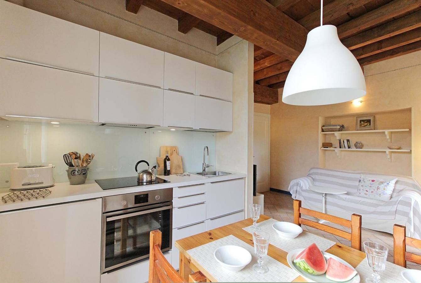 Appartement entier, Appartement 'Casa Marsilva - 1st Floor' avec vue sur la montagne, Wi-Fi et climatisation in Maderno, Toscolano-Maderno