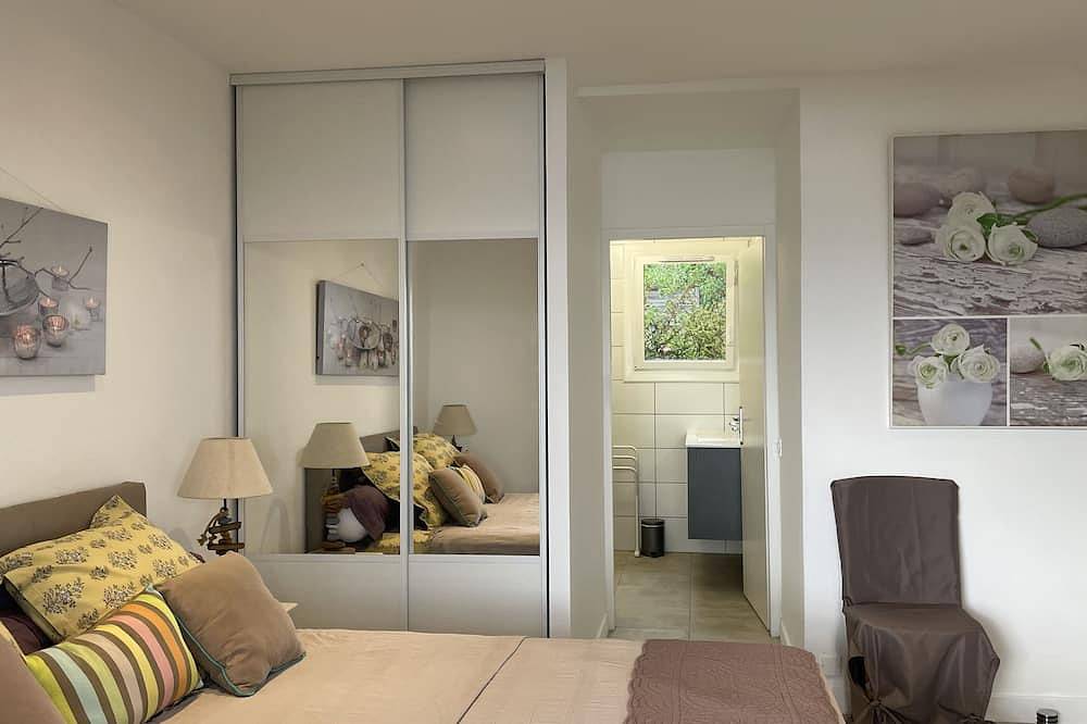 Ganze Wohnung, 5 bedroom house 12 minutes walk from the sea Exceptional 180° view Quiet in Pietrosella, Ajaccio und Umgebung