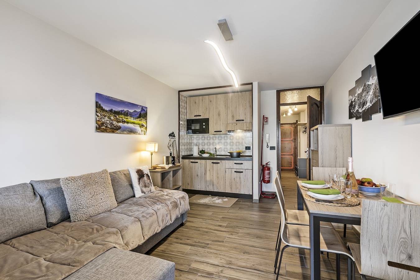 Appartamento intero, Prestige Eleven In The Center Of Town in Sestriere città, Via Lattea