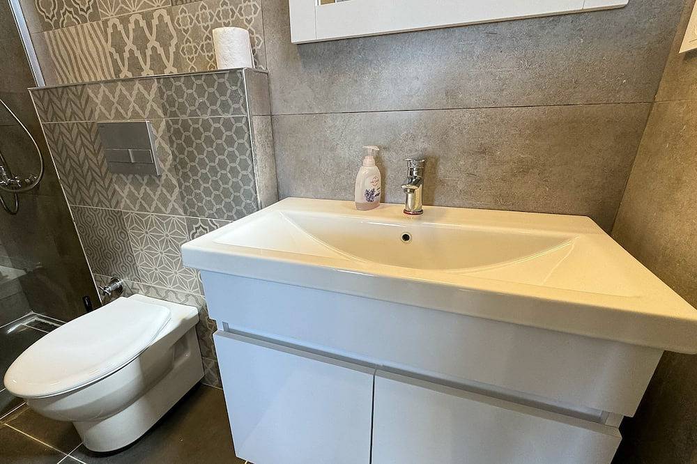 Ganze Wohnung, Lavender D7 Seaview Penthouse – Ideal for Families, Pool & Sunset Balcony in Kusadasi, Provinz Aydın