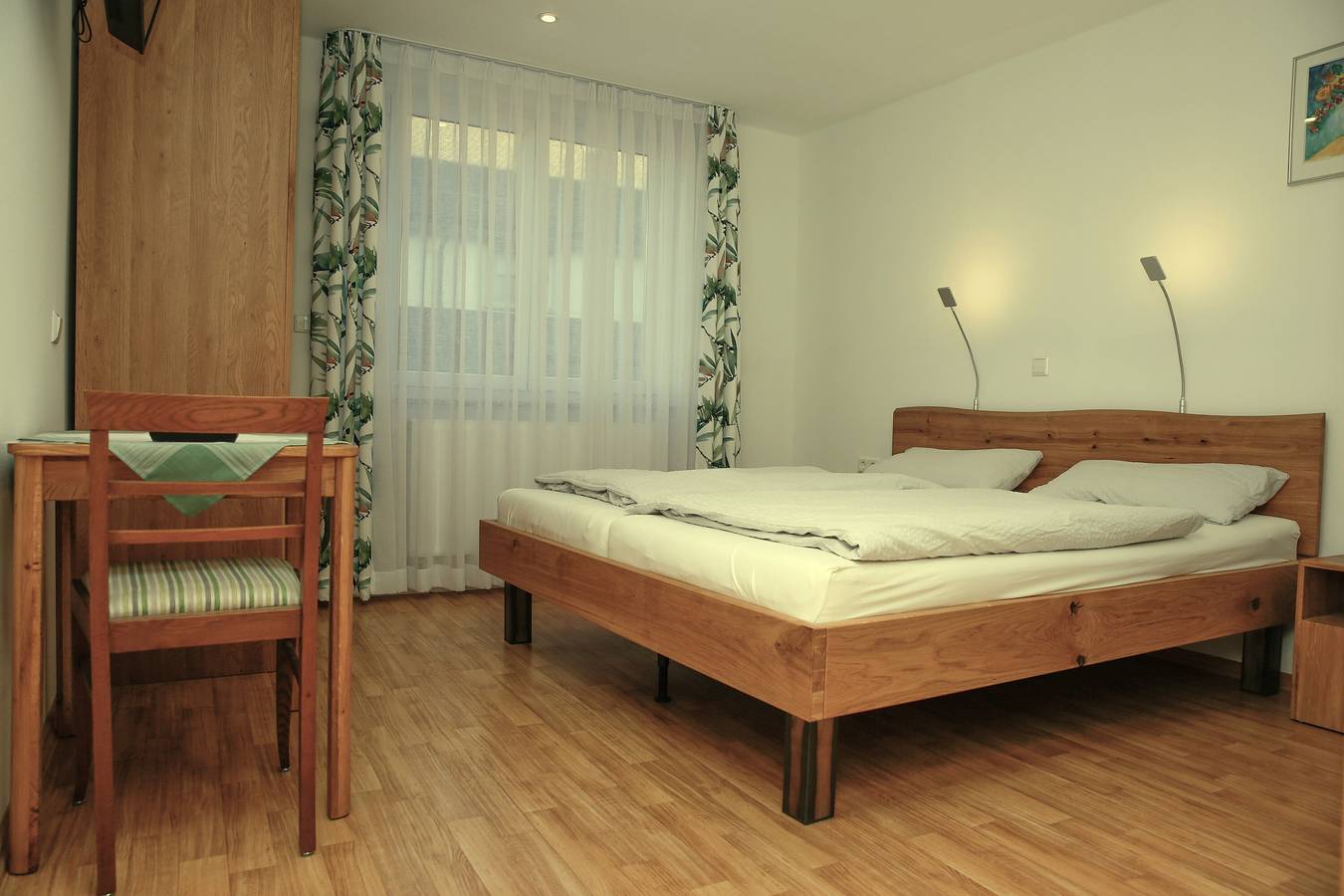 Ganze Wohnung, Ferienwohnung Gome, 100 qm, 2 Schlafzimmer, großer Balkon, max. 4 Personen in Meßkirch, Naturpark Obere Donau