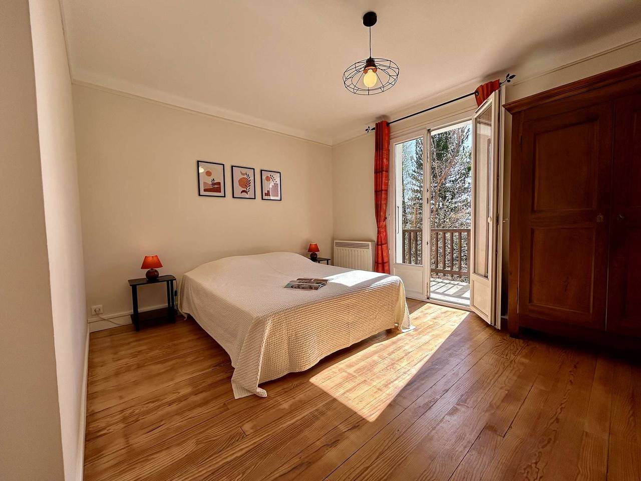 Entire apartment, Spacious 4-Room Apartment with Garden & Parking - Sleeps 6, Briançon in Briançon, Serre Chevalier