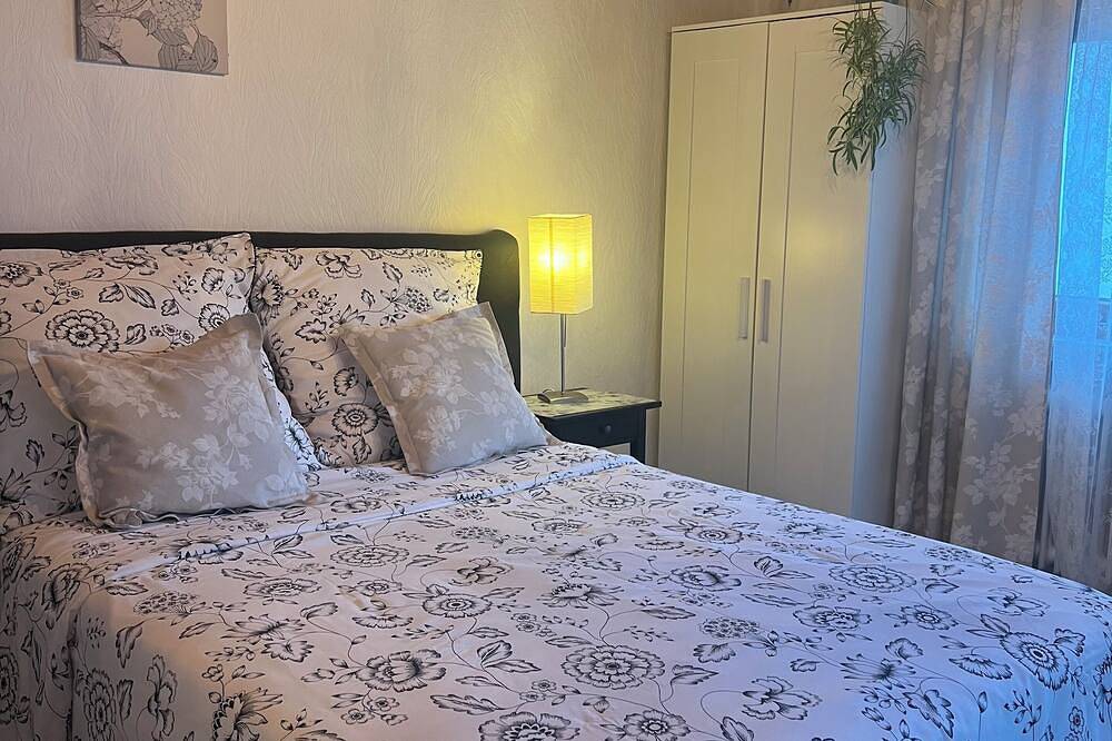 Ganze Wohnung, Gemütliche Unterkunft zentral in Oberwinter mit Balkon in Remagen, Mittelrhein