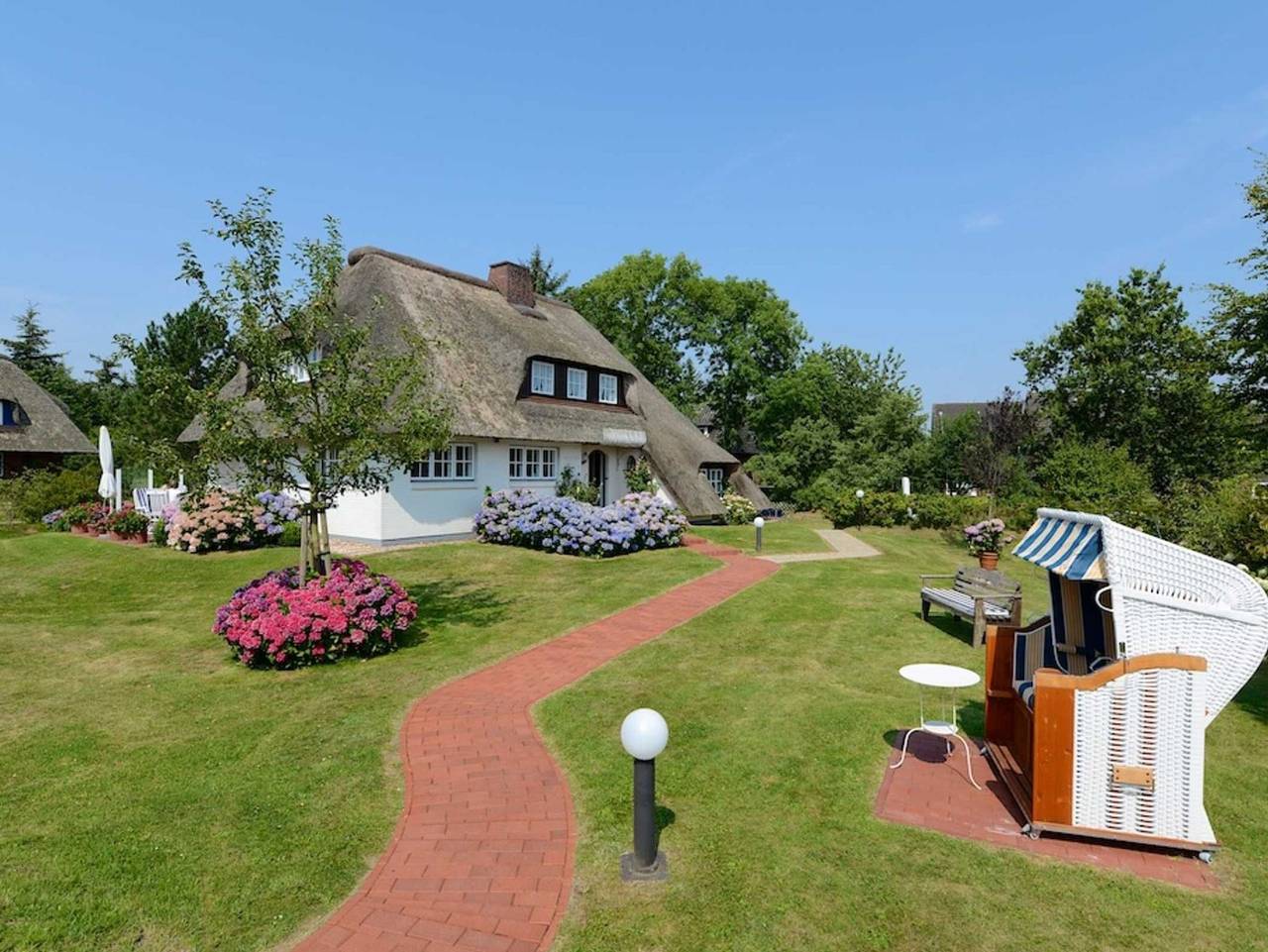 Ganze Ferienwohnung, Dieksweg 3 - Pure Natur auf Idyll. Anwesen in Nieblum, Föhr