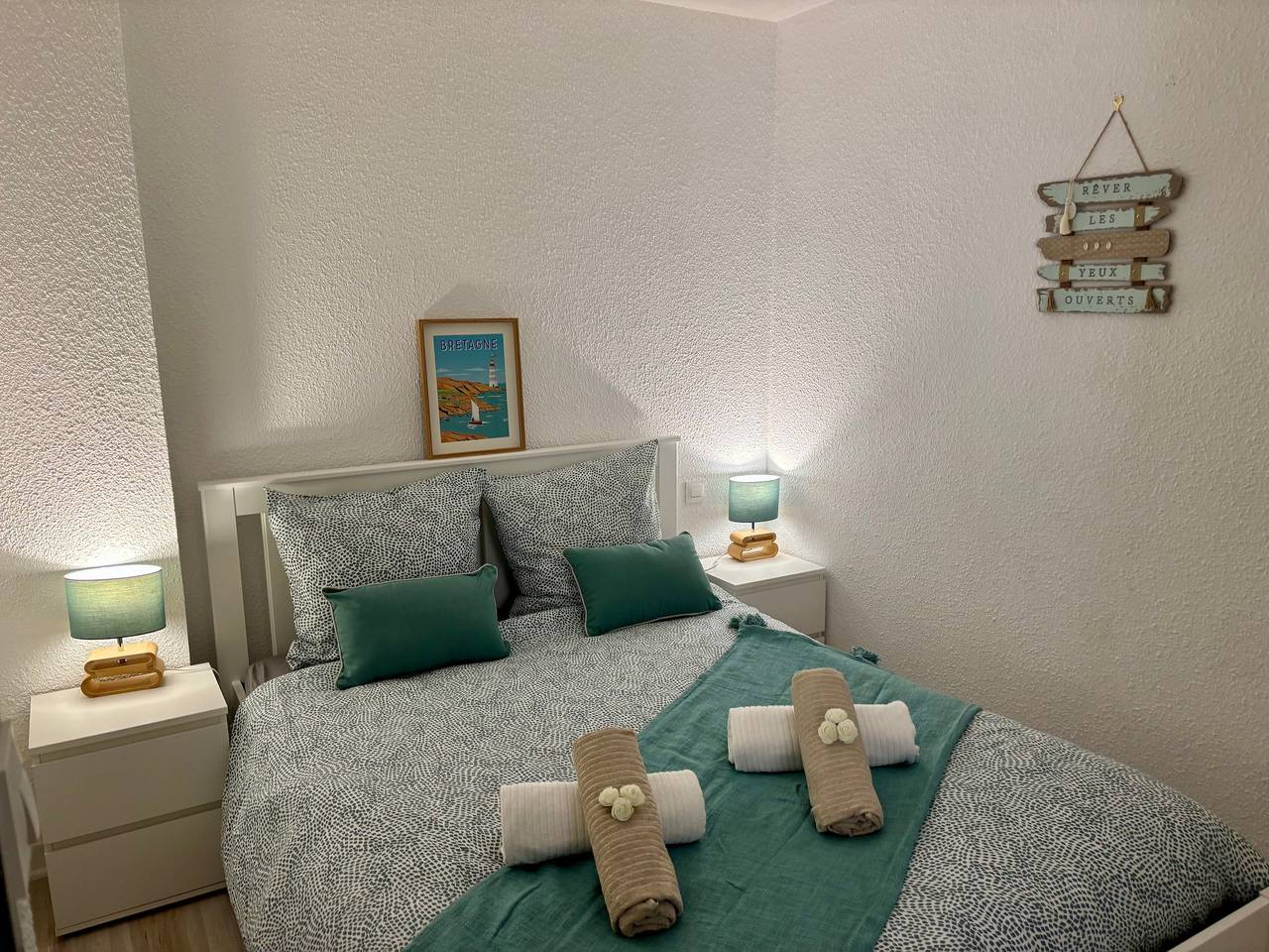 Apartamento entero, Apartamento 'Le Nid De Keragan' con vistas al mar, terraza privada y Wi-Fi in Le Fort-Bloqué, Ploemeur