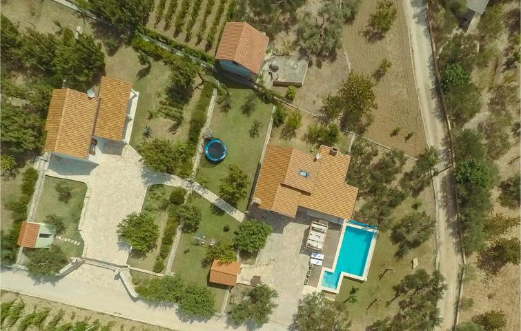 Ferienhaus mit Meerblick für 8 Personen, mit Whirlpool und Terrasse in Split-Dalmatien - 3