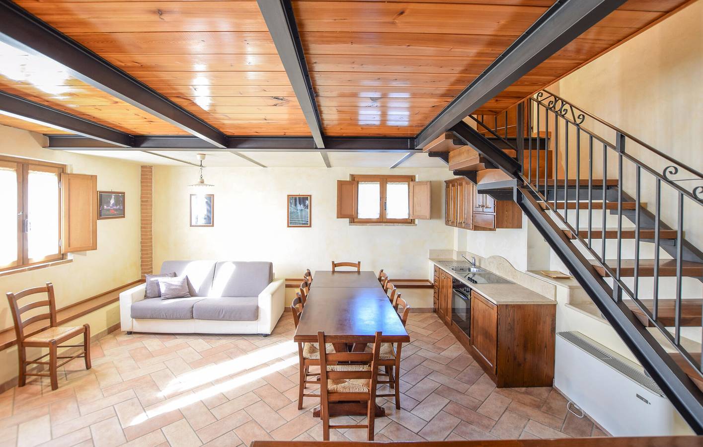 Paradies mit Seeblick - Geräumiges Apartment mit Pool und Parkplatz in Magione, Lago Trasimeno