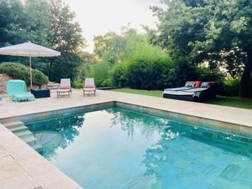 Gîte pour 6 personnes, avec piscine ainsi que terrasse et jardin, animaux acceptés à La Garde-Freinet