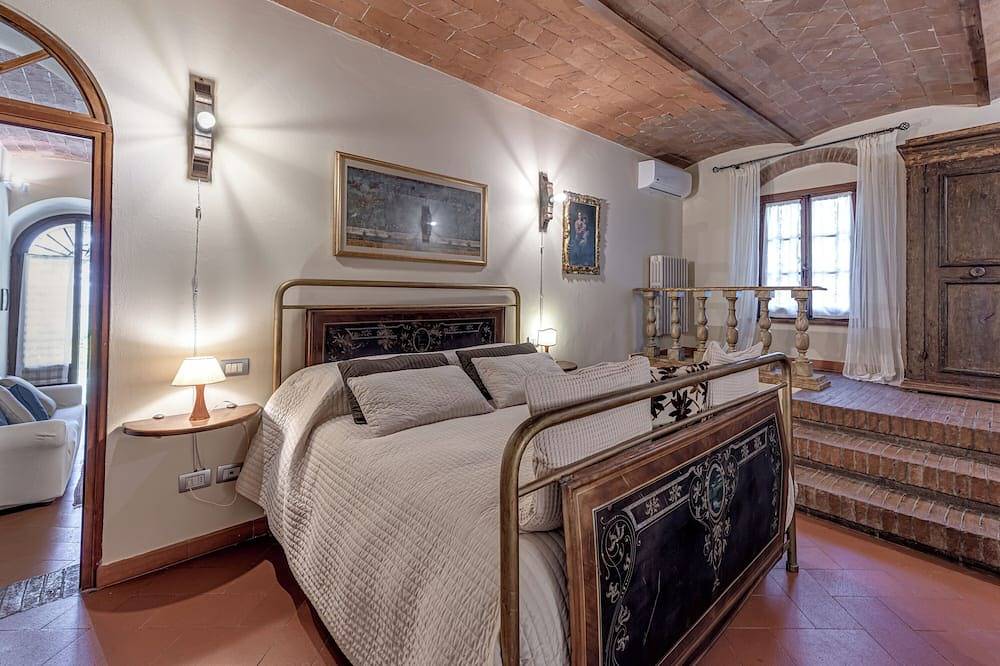 Ganze Wohnung, Erstaunliche rustikale Wohnung mit einem Schlafzimmer in Montespertoli, Florenz Provinz
