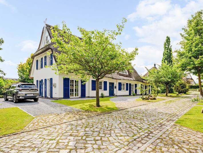Ferienhaus für 6 Personen, mit Balkon und Terrasse sowie Garten und Pool in Kalkhorst
