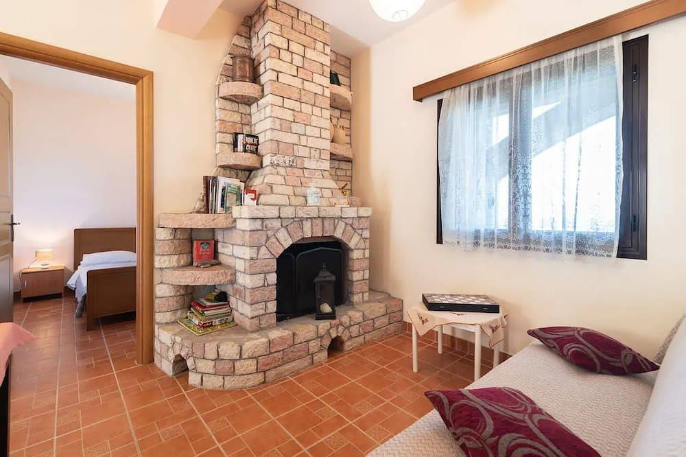 Olive Grove stonemade Residency mit Panoramablick. in Messenien