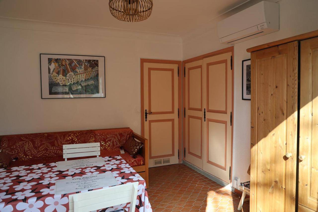 Double Room with Sea View in Saint-Raphaël, Côte méditerranéenne (France)