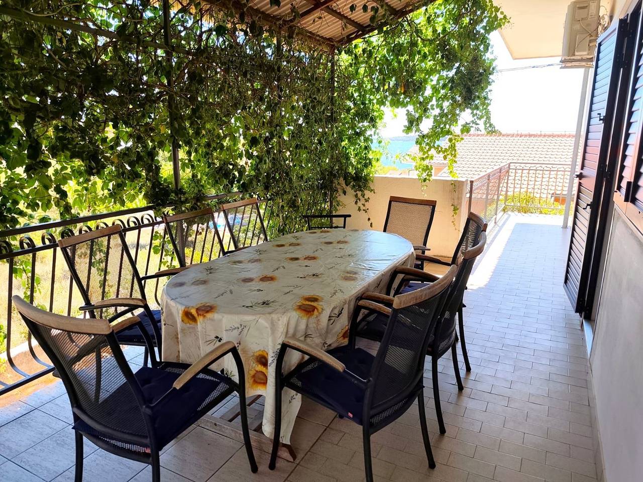 Hel leilighet, Three-bedroom apartment with terrace in Primošten, Šibenik-Knin
