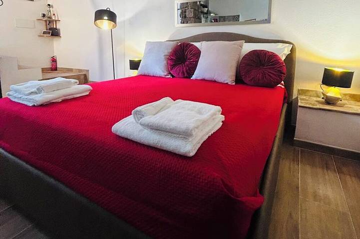 Appartamento intero, Suite Dreams- Casa Vacanze con Vasca Privata in Pietra Naturale in Anguillara Sabazia, Lago di Bracciano