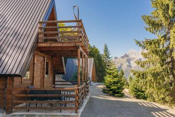 Ferienhaus für 4 Personen, mit Terrasse und Garten in Montenegro