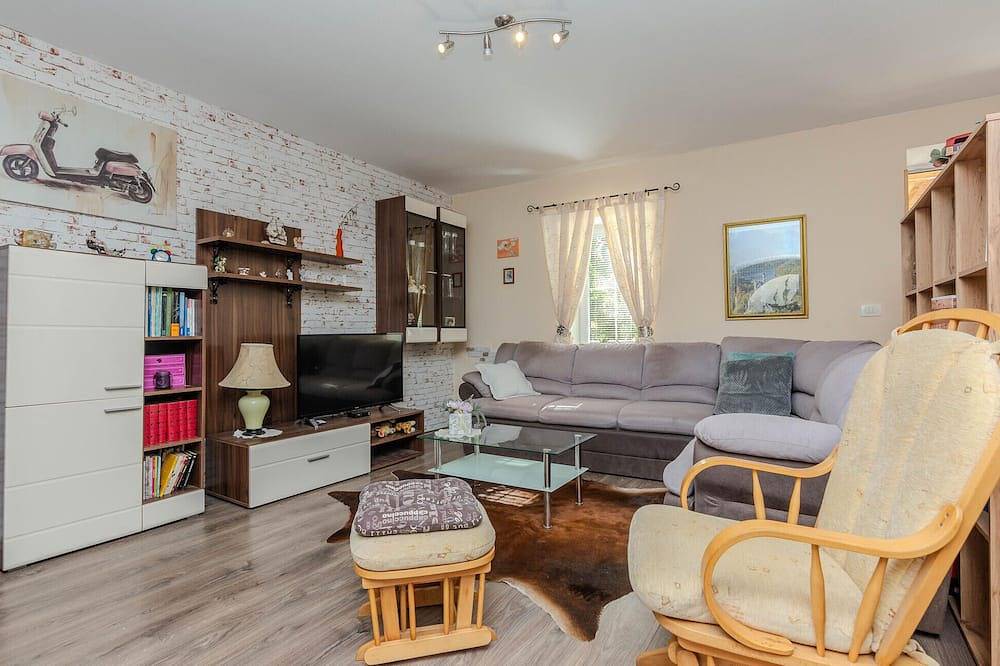 Apartamento entero, Magnífico apartamento de 1 dormitorio en Zaton. in Nin, Region de Zadar