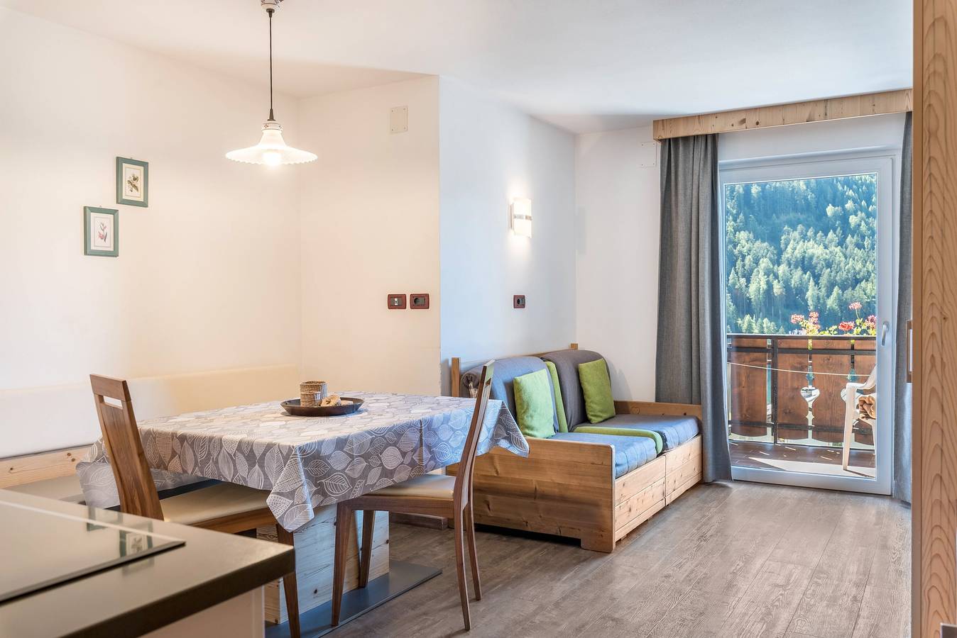 Appartement entier, Appartement 'Prapoz Typ D' avec vue montagne, jardin commun et Wi-Fi in St. Ulrich in Gröden, Dolomiti Superski