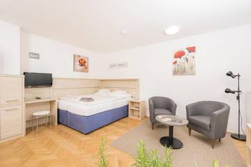 Holiday Apartment for 2 People in Hernals, Vienna, Photo 3