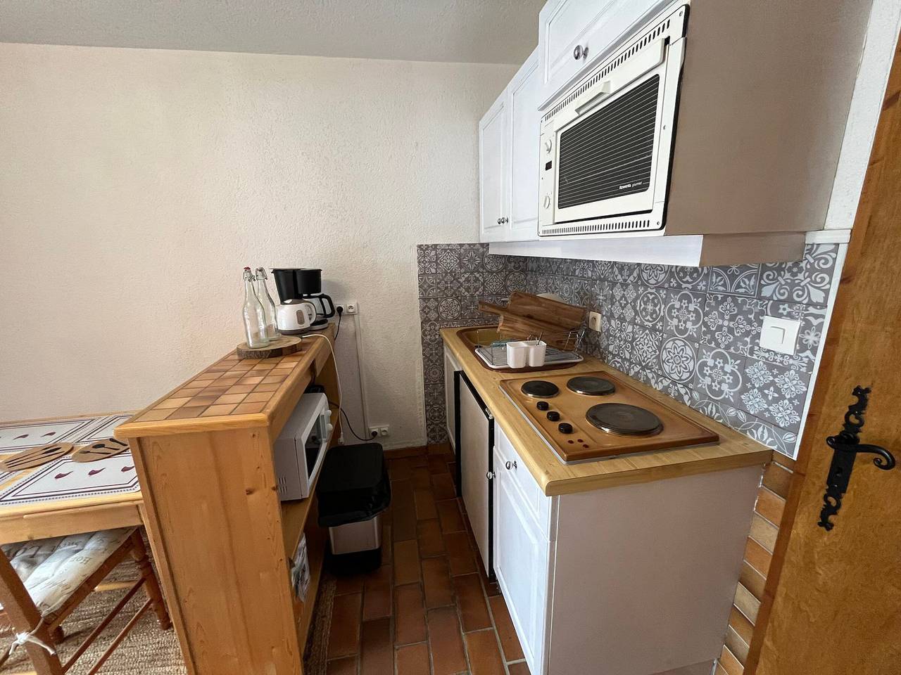 Appartement entier, Charmant 2 pièces au bord du lac de Vonnes avec terrasse in Chatel, Les Portes du Soleil