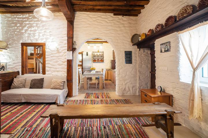 Casa vacanza per 6 persone, con Idromassaggio e Giardino in Rodi