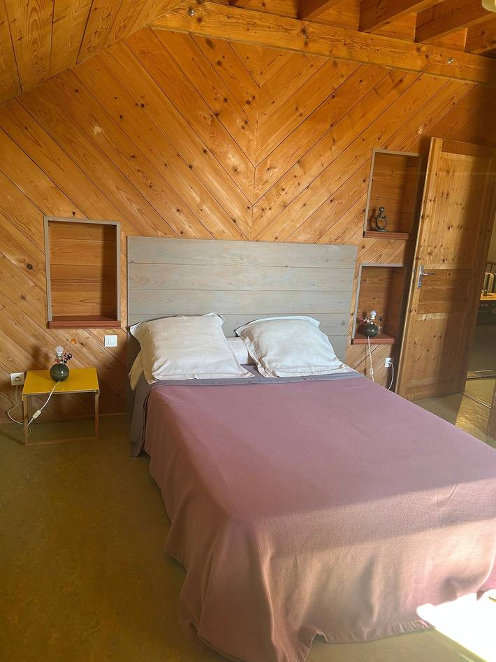 Bed and Breakfast 'Chambre 1' in Allouis, Vierzon Region