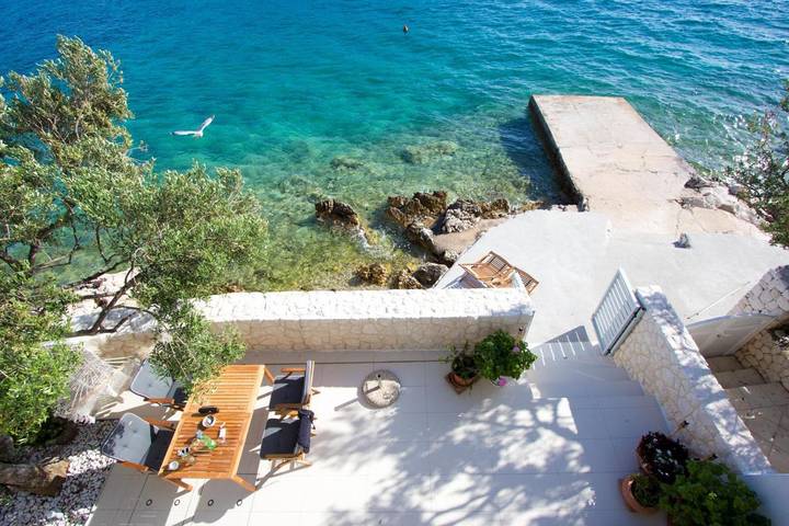 Villa pour 6 personnes, avec vue et balcon à Tribunj - 2
