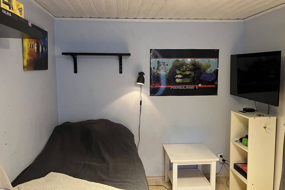 Charmantes Ferienhaus, nahe Strand, Natur und Stadt in Enköping, Mälaren