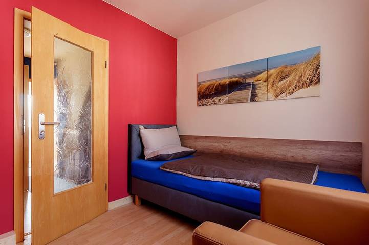Ganze Wohnung, Ferienwohnung mit Terrasse und mehr! in Arnstadt (Thüringen), Arnstadt