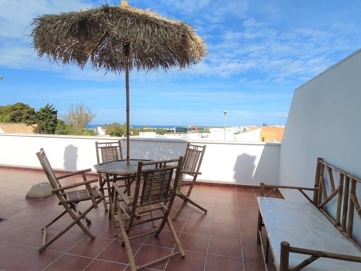 Apartamento para 3 personas, con vistas al mar y terraza en La Fontanilla