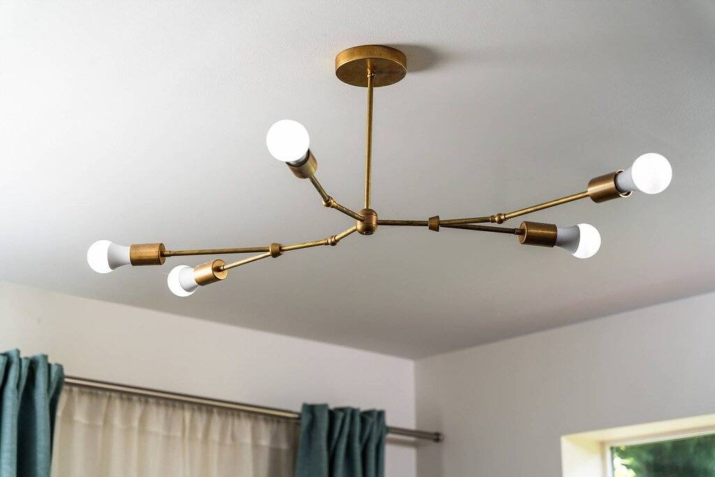 Excellent Location, Close to Parks, Groceries, Single Level Detached Retreat, 15 Minutes to Portland in Portland, Multnomah County