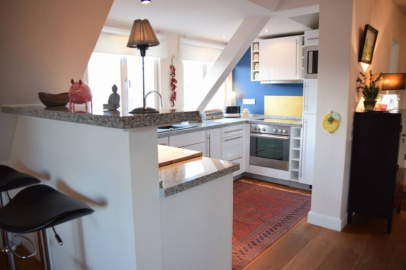 Ganze Wohnung, Modernes 3-Zimmer-Dg-Appartement mit Balkon in zentraler Lage Westerland in Westerland, Sylt (Gemeinde)