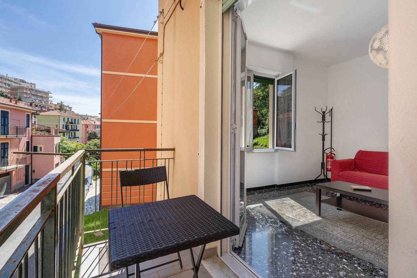 Appartamento intero, Appartamento '5 Posti Letto' con balcone e Wi-Fi in Moneglia, Riviera di Levante