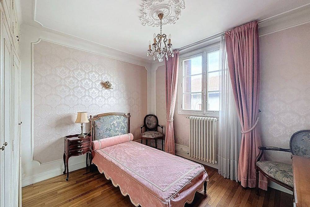 House with land in Saint Girons. in Saint-Girons (Ariège), Parque Natural Regional de los Pirineos de Ariège