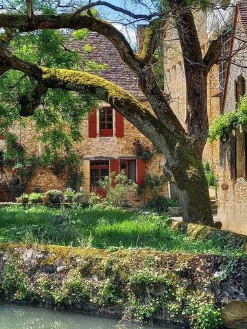 Gîte pour 4 personnes, avec terrasse à Urval