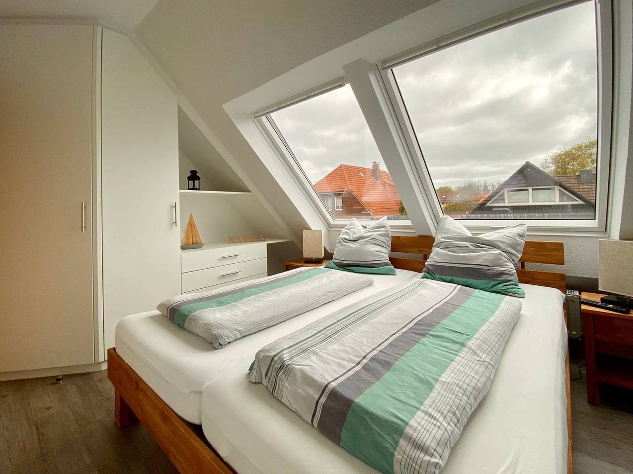 Ganze Wohnung, Dat Ferienhus Norddeich: Sonnige Og-Wohnung mit Süd-West Balkon in Norddeich, Norden und Umgebung