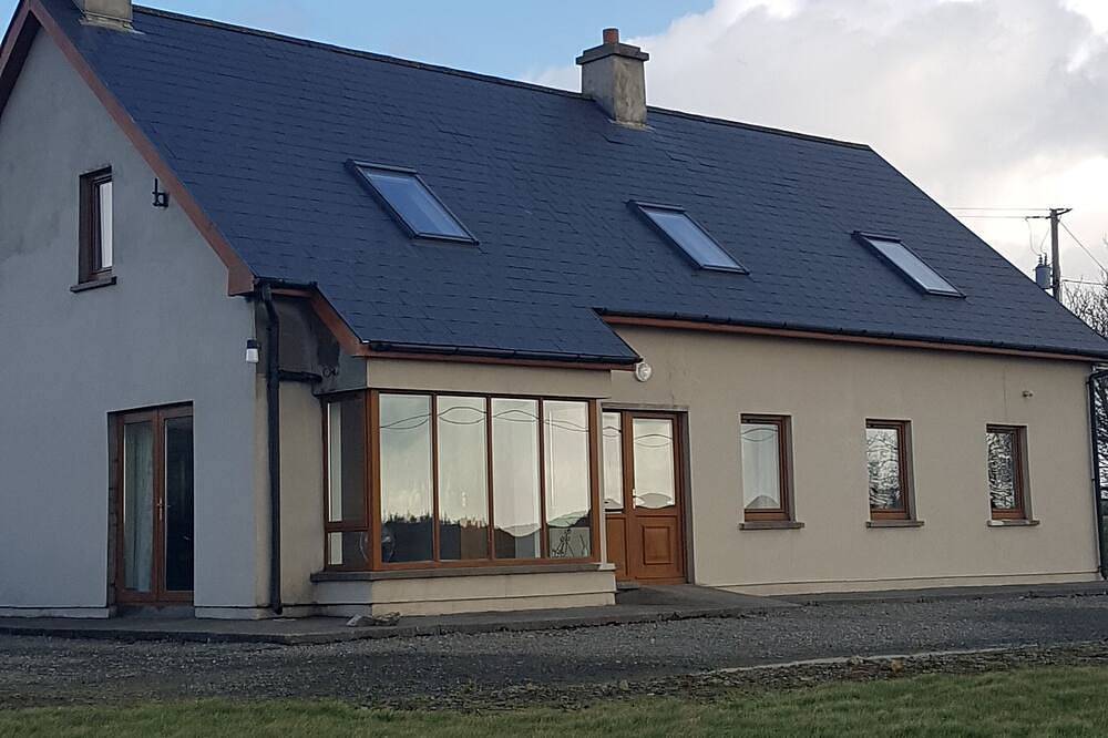 Beach House for 12 People in Munster