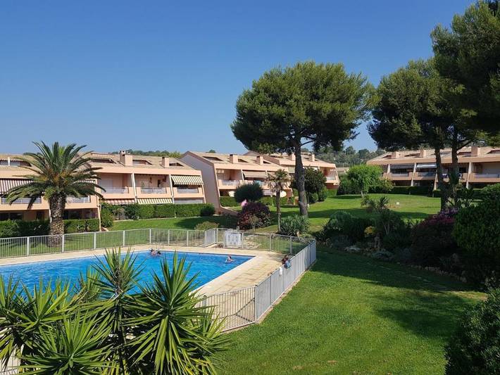 Gîte pour 5 personnes, avec jardin ainsi que piscine et terrasse dans Plage de La Garonne