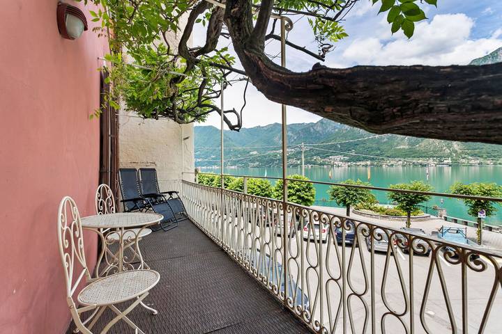 Ferienhaus für 11 Personen, mit Balkon und Garten sowie Seeblick am Luganersee - 2