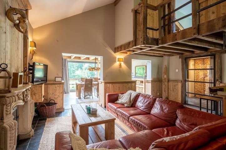 Wunderschönes 8-Personen-Ferienhaus in den Ardennen mit Holzofen und Natur vor der Tür. in Weismes, Naturpark Hohes Venn