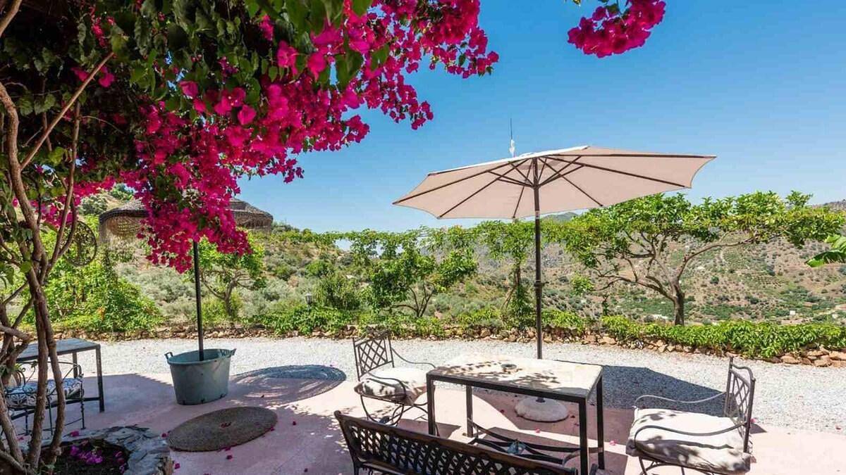 Villa für 20 Personen mit Pool in Sayalonga, Cordillera Penibética