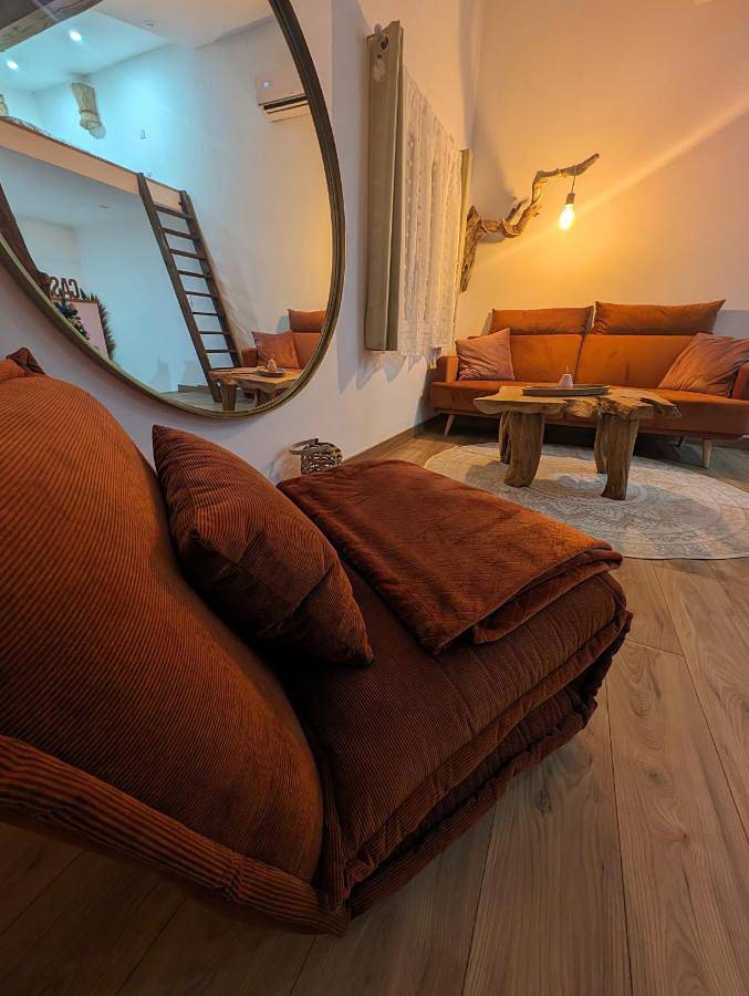 Three-Bedroom House in Ortaffa, Côte d'Améthyste